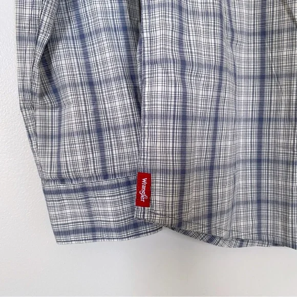 NWT Wrangler Men’s Cowboy Wash Plaid Button Up Vintage Indigo Blue size Medium - Picture 5 of 10